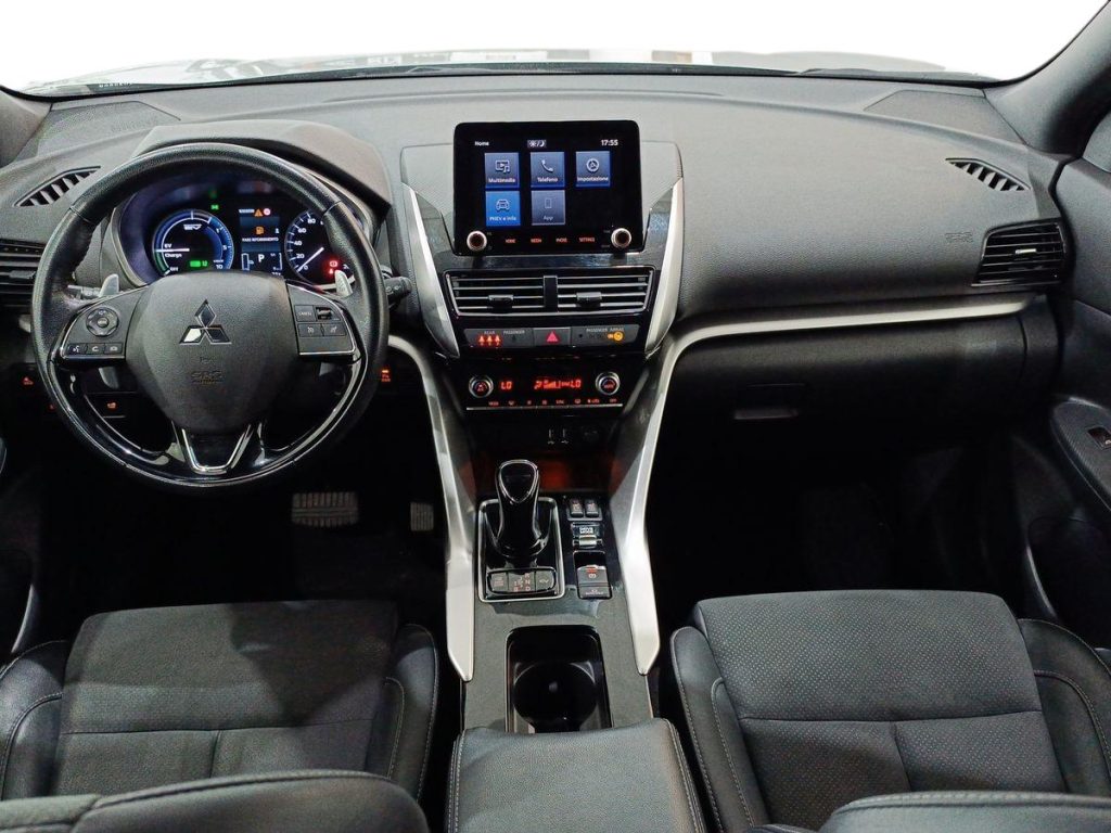 MITSUBISHI Eclipse Cross 2.4 MIVEC 4WD PHEV Instyle SDA Pack 0 - 7
