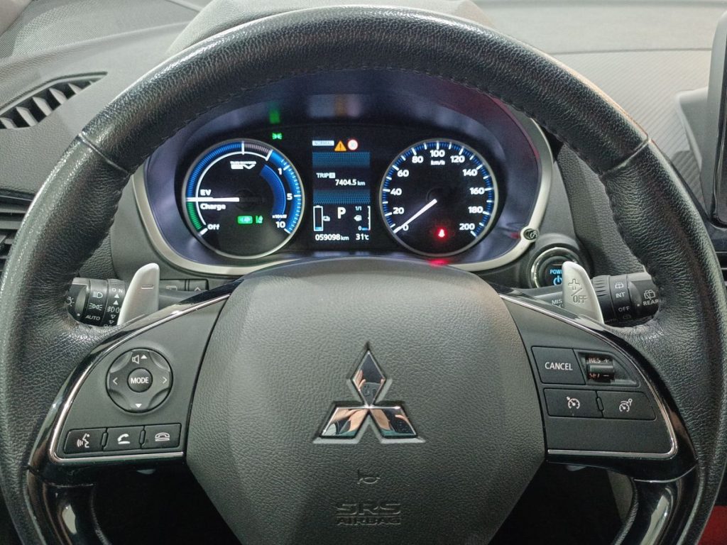 MITSUBISHI Eclipse Cross 2.4 MIVEC 4WD PHEV Instyle SDA Pack 0 - 17