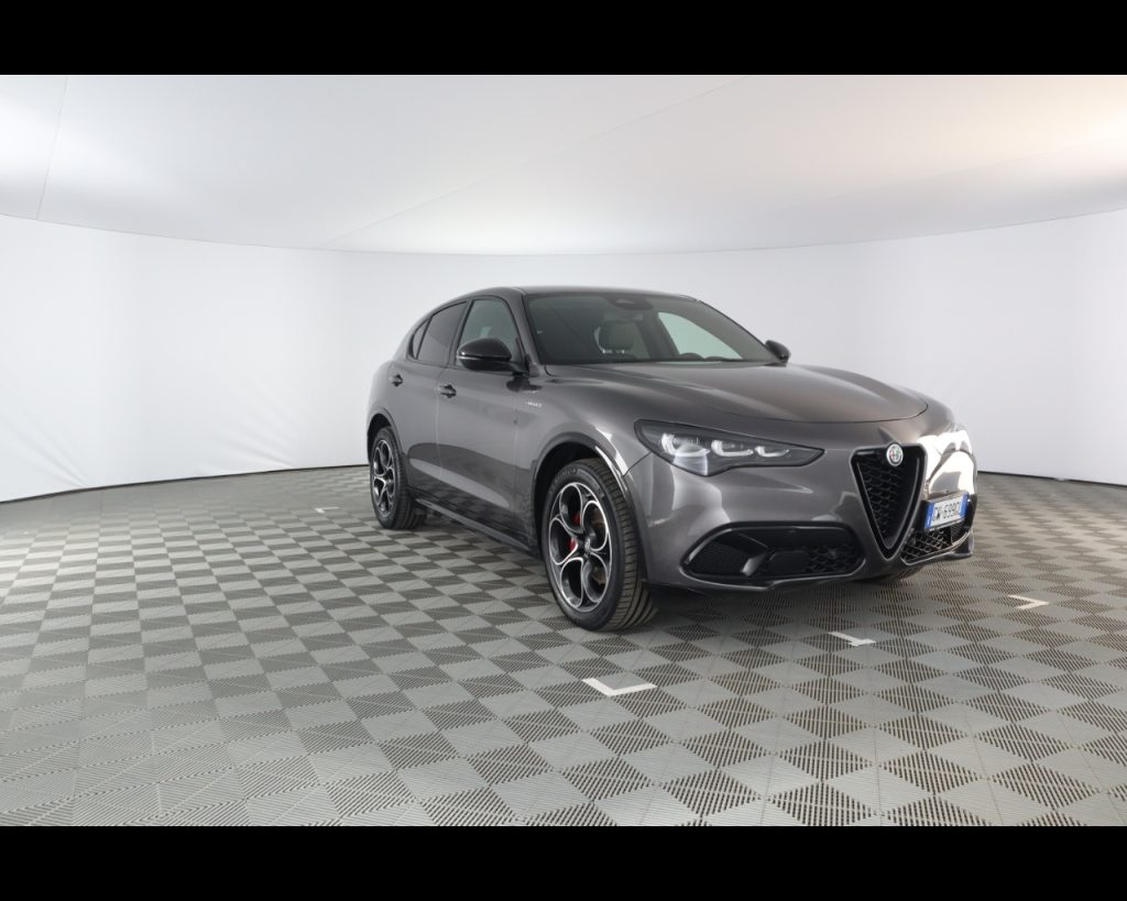 ALFA ROMEO Stelvio 2023 -  2.2 t Veloce Q4 210cv auto - 4