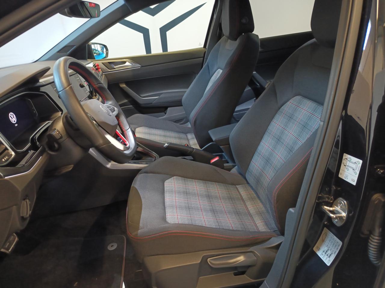 VOLKSWAGEN Polo 2.0 TSI DSG GTI - 8