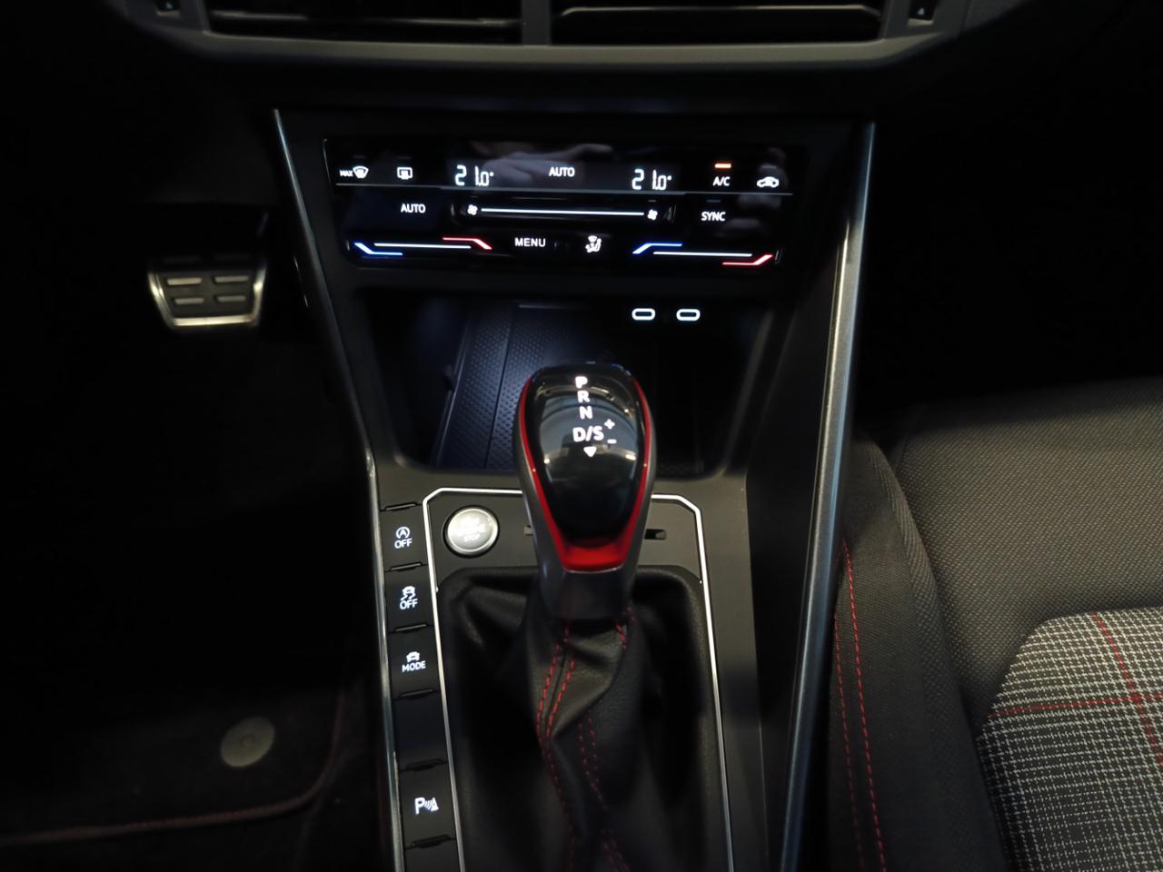 VOLKSWAGEN Polo 2.0 TSI DSG GTI - 16