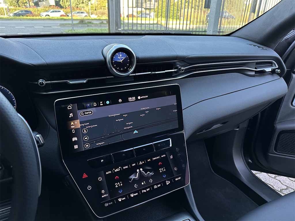 MASERATI Grecale 2.0 mhev GT 300cv VISIBILE IN SEDE IVA ESPOSTA - 19