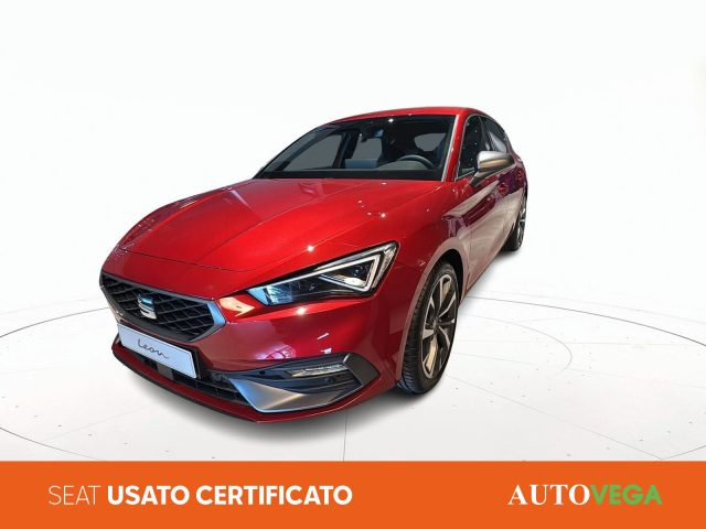 SEAT Leon Rosso pastello