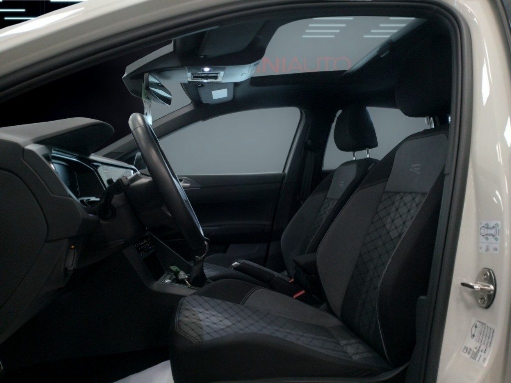 VOLKSWAGEN Taigo 1.0 TSI 115 CV R-Line Plus KM 11.000 Iva Esposta - 17