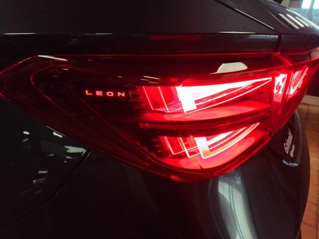 CUPRA Leon 2.0 TDI 150 CV DSG - 33