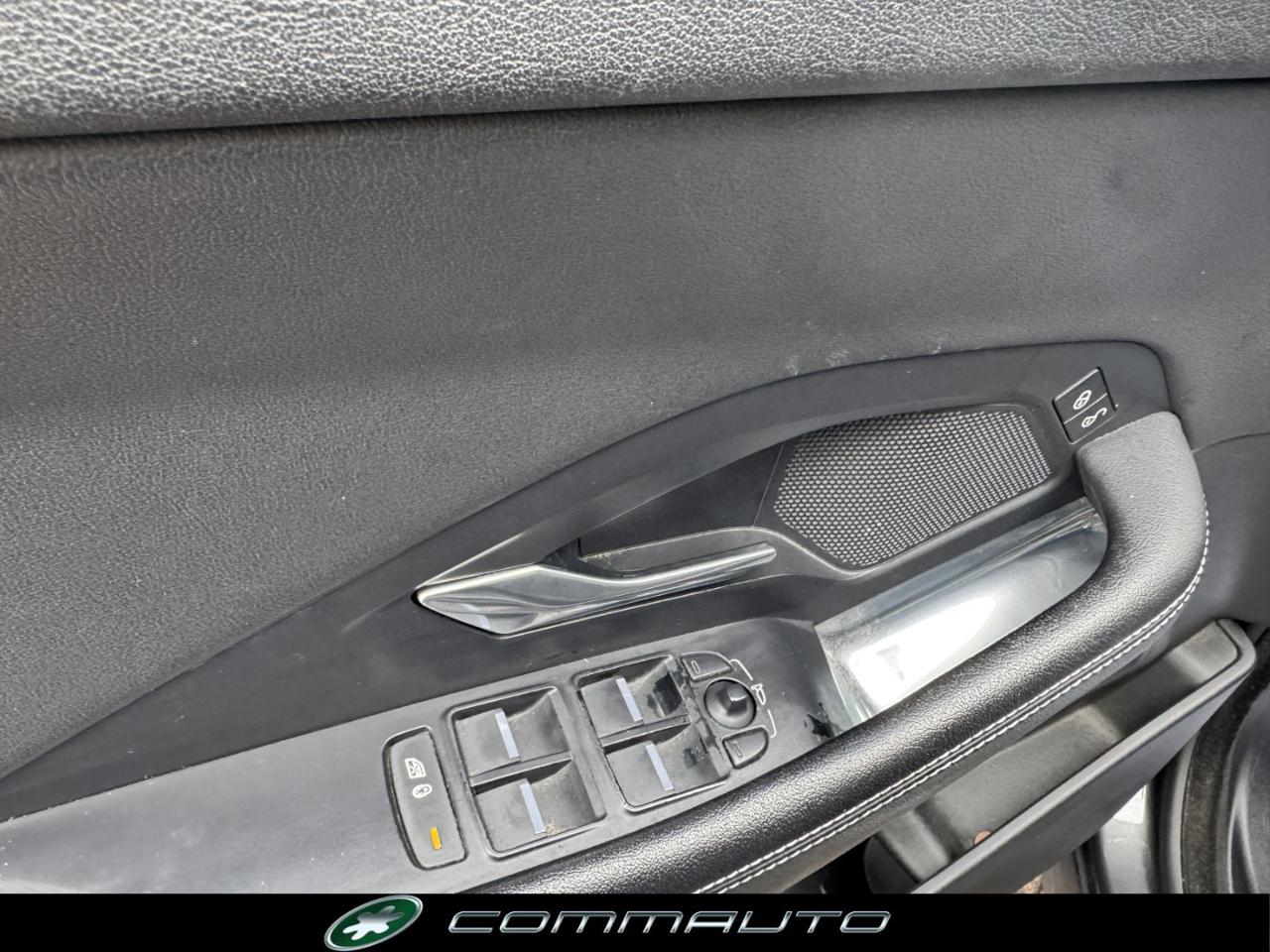 JAGUAR E-Pace 2.0D 150 CV AWD aut. R-Dynamic S - 12