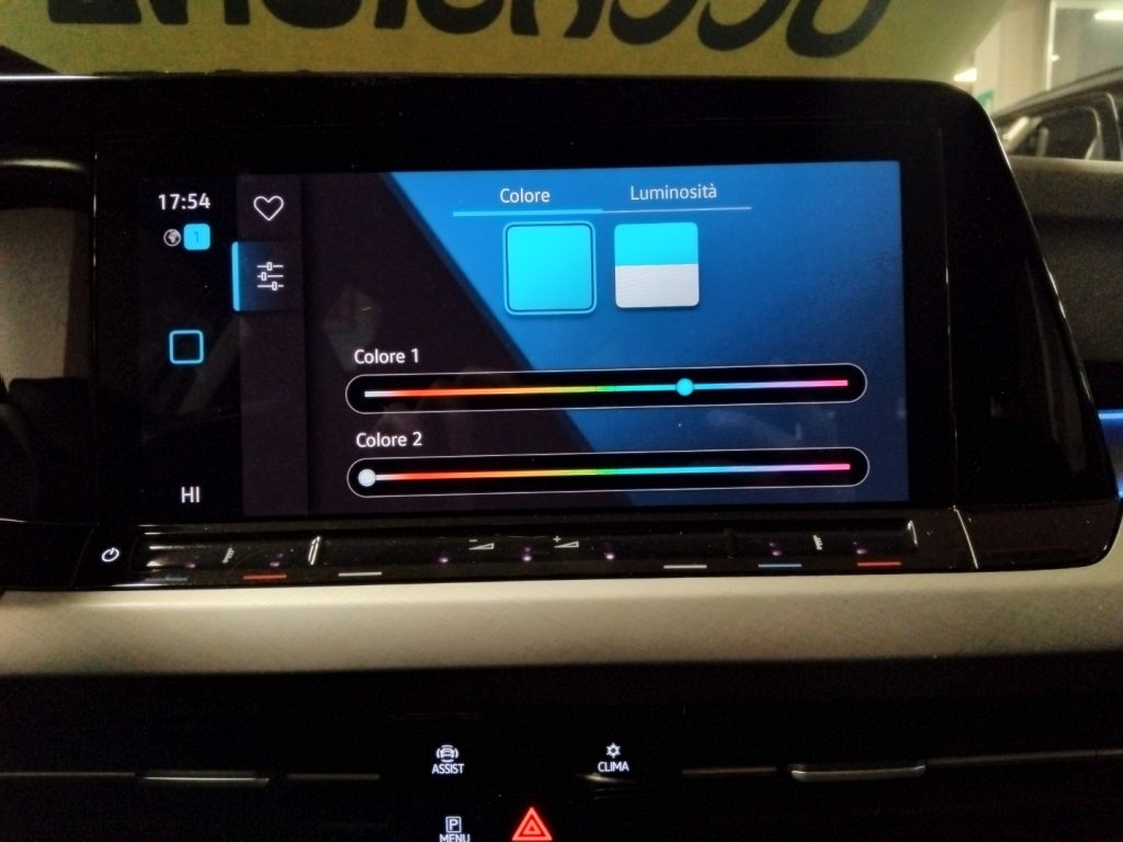 VOLKSWAGEN Golf 1.0 eTSI EVO Life MHEV - 25