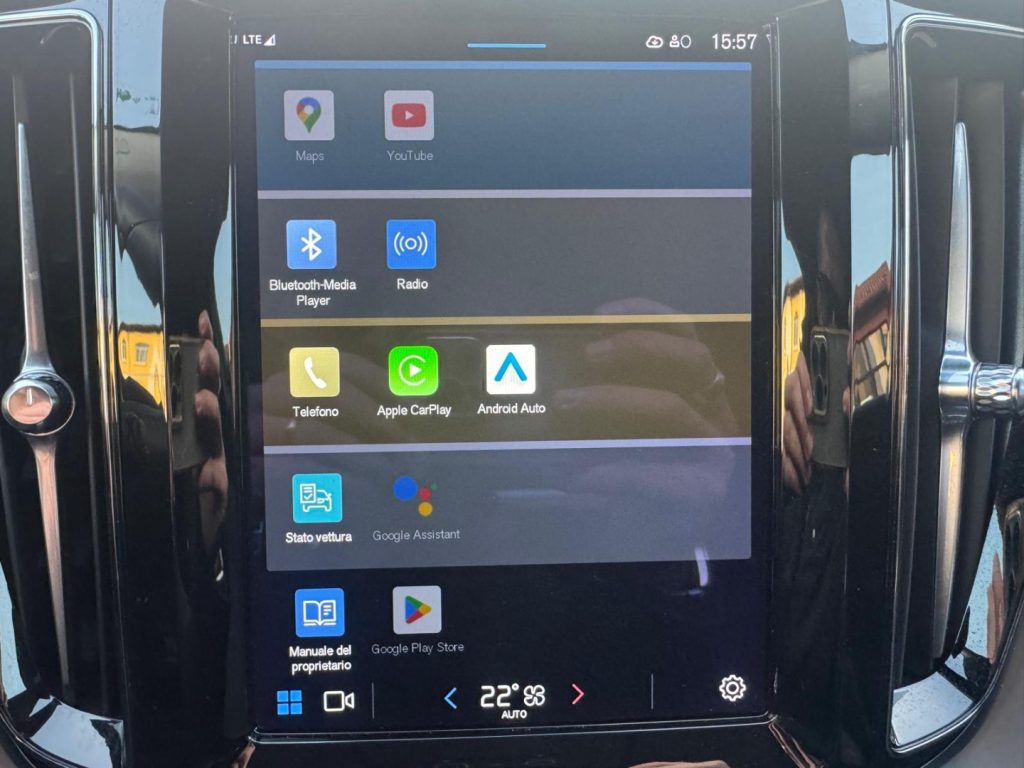 VOLVO XC60 B4(d) 197CV AUT. Mom.Core (AUTOCARRO N1) - 11