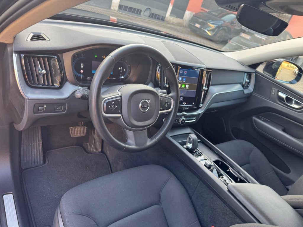 VOLVO XC60 B4(d) 197CV AUT. Mom.Core (AUTOCARRO N1) - 15