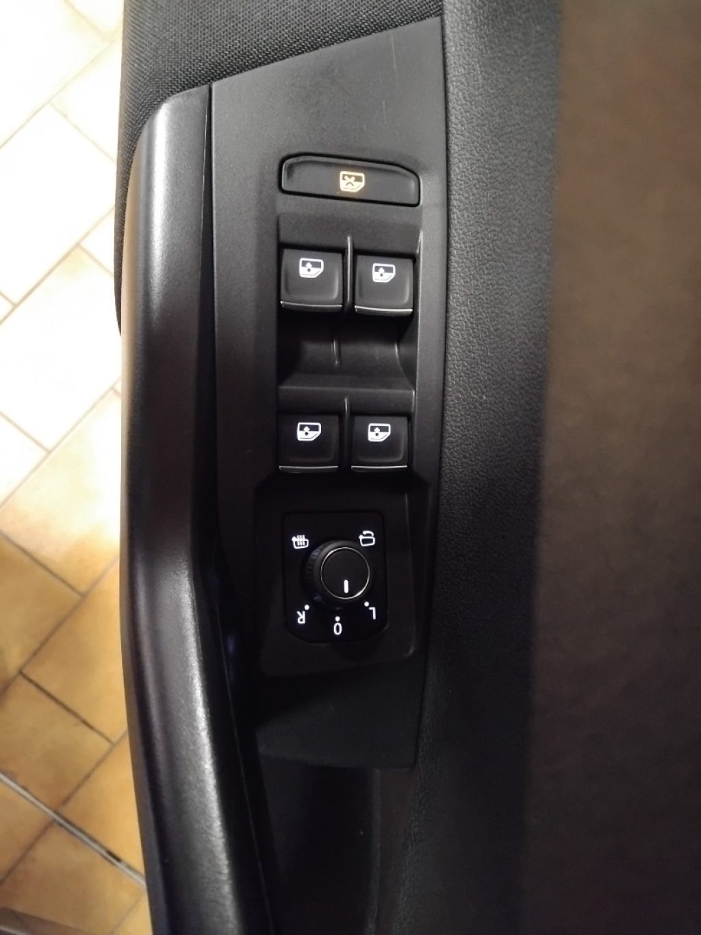 VOLKSWAGEN Taigo 1.0 TSI 115 CV R-LINE TETTO VIDEO - 19