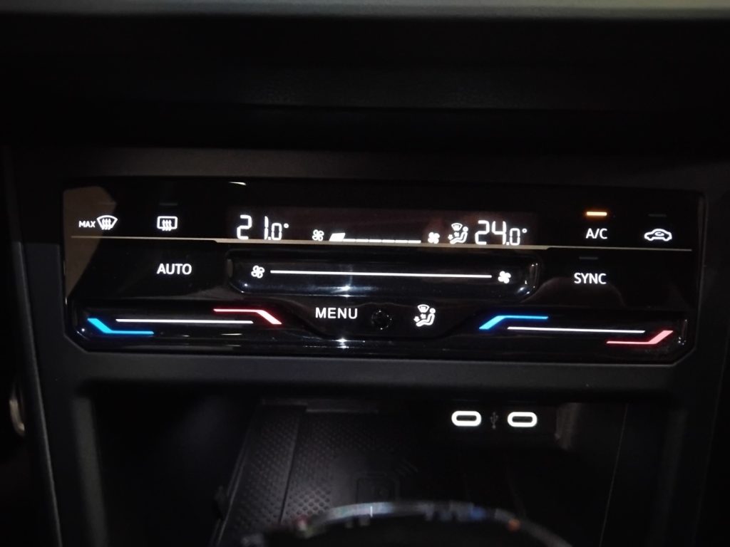 VOLKSWAGEN Taigo 1.0 TSI 115 CV R-LINE TETTO VIDEO - 26