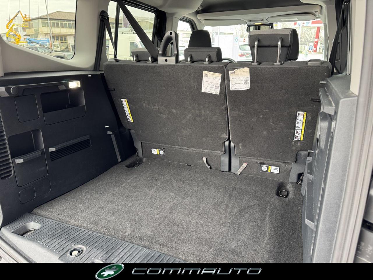 FORD Tourneo Courier 1.0 EcoBoost Titanium - 28