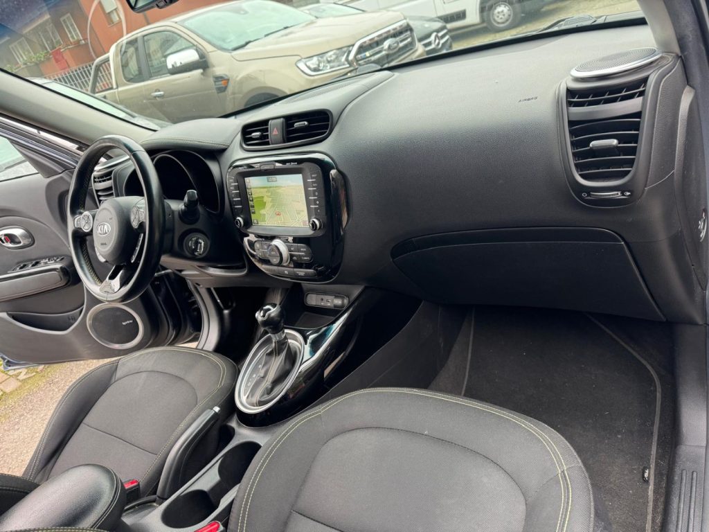 KIA Soul 1.6 CRDi You® Soul - 17