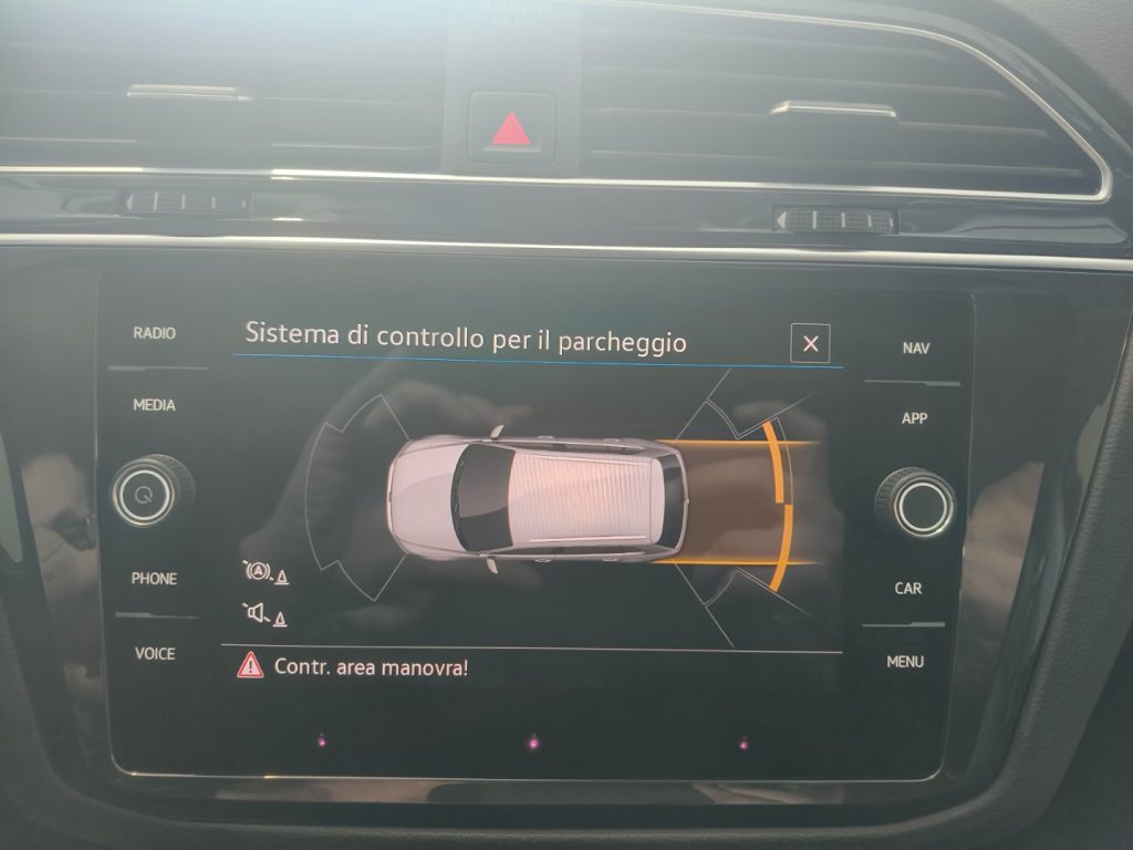 VOLKSWAGEN Tiguan 2.0 TDI Automatic DSG 150 CV Life 24 Mesi Garanzia - 15