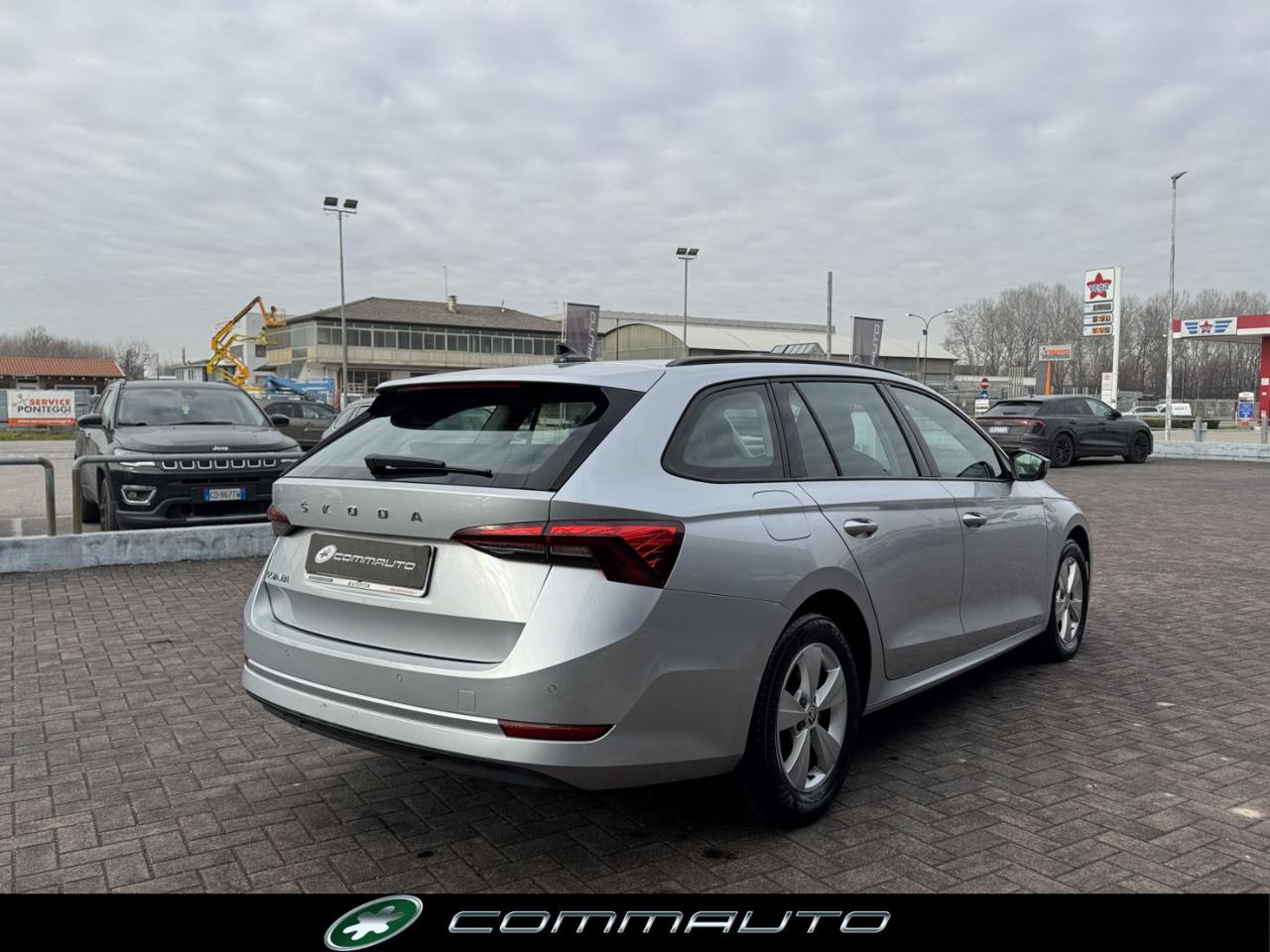 SKODA Octavia 2.0 TDI EVO SCR 150 CV Wagon Executive - 4