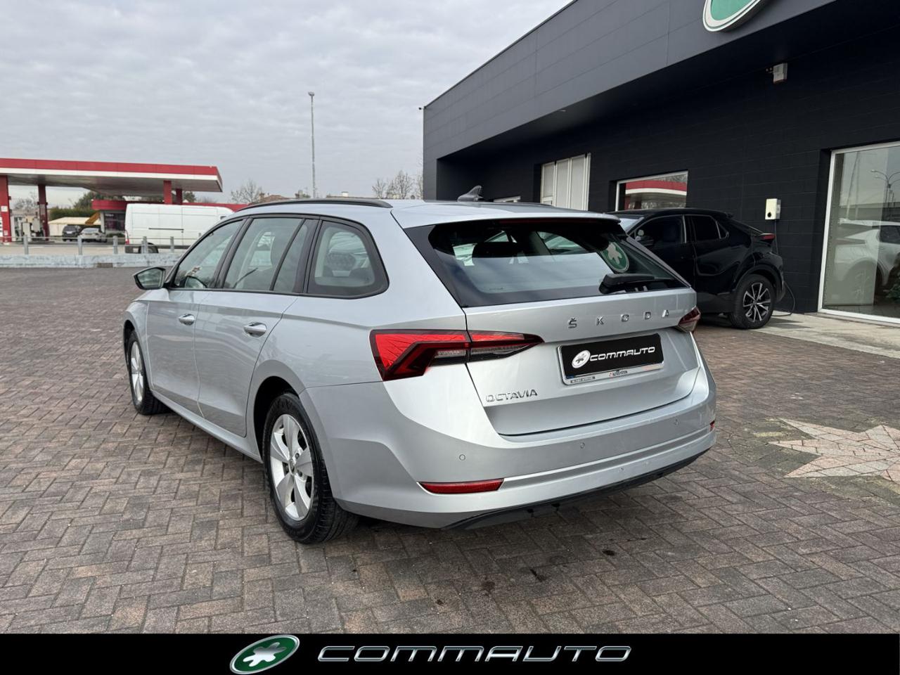 SKODA Octavia 2.0 TDI EVO SCR 150 CV Wagon Executive - 6