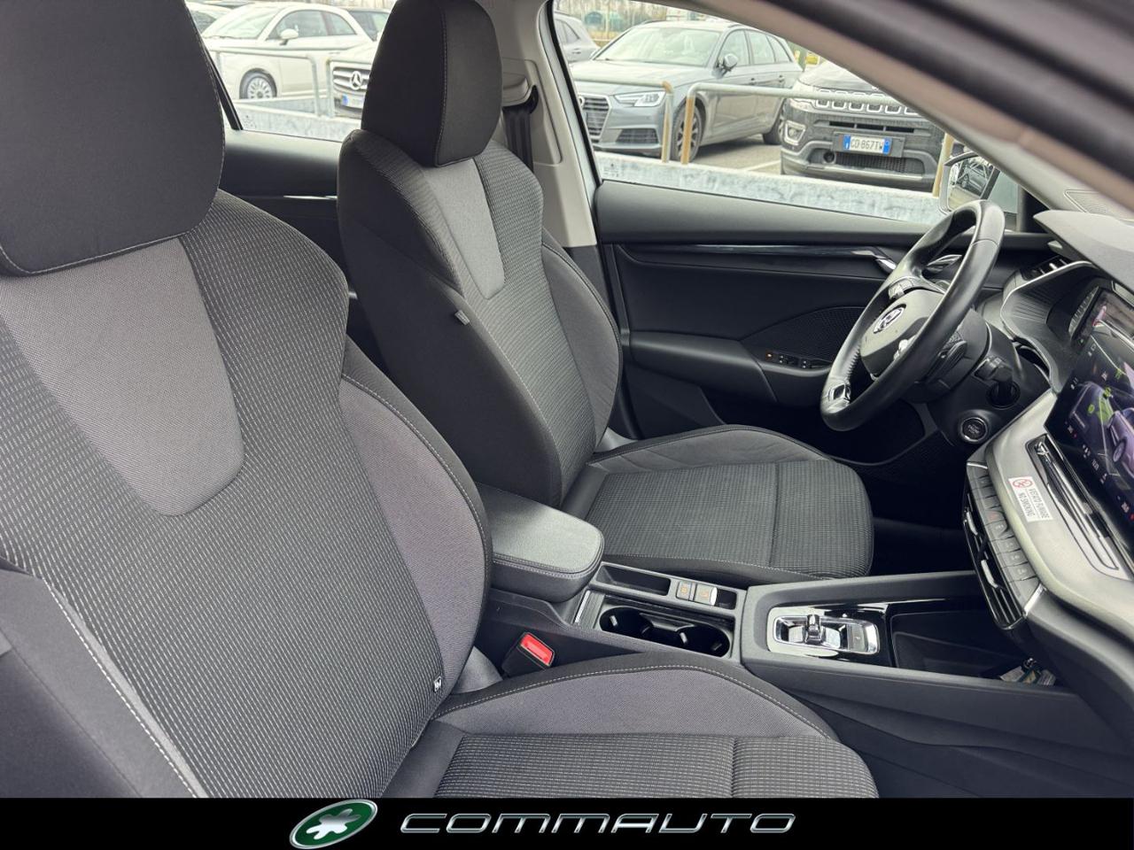 SKODA Octavia 2.0 TDI EVO SCR 150 CV Wagon Executive - 24