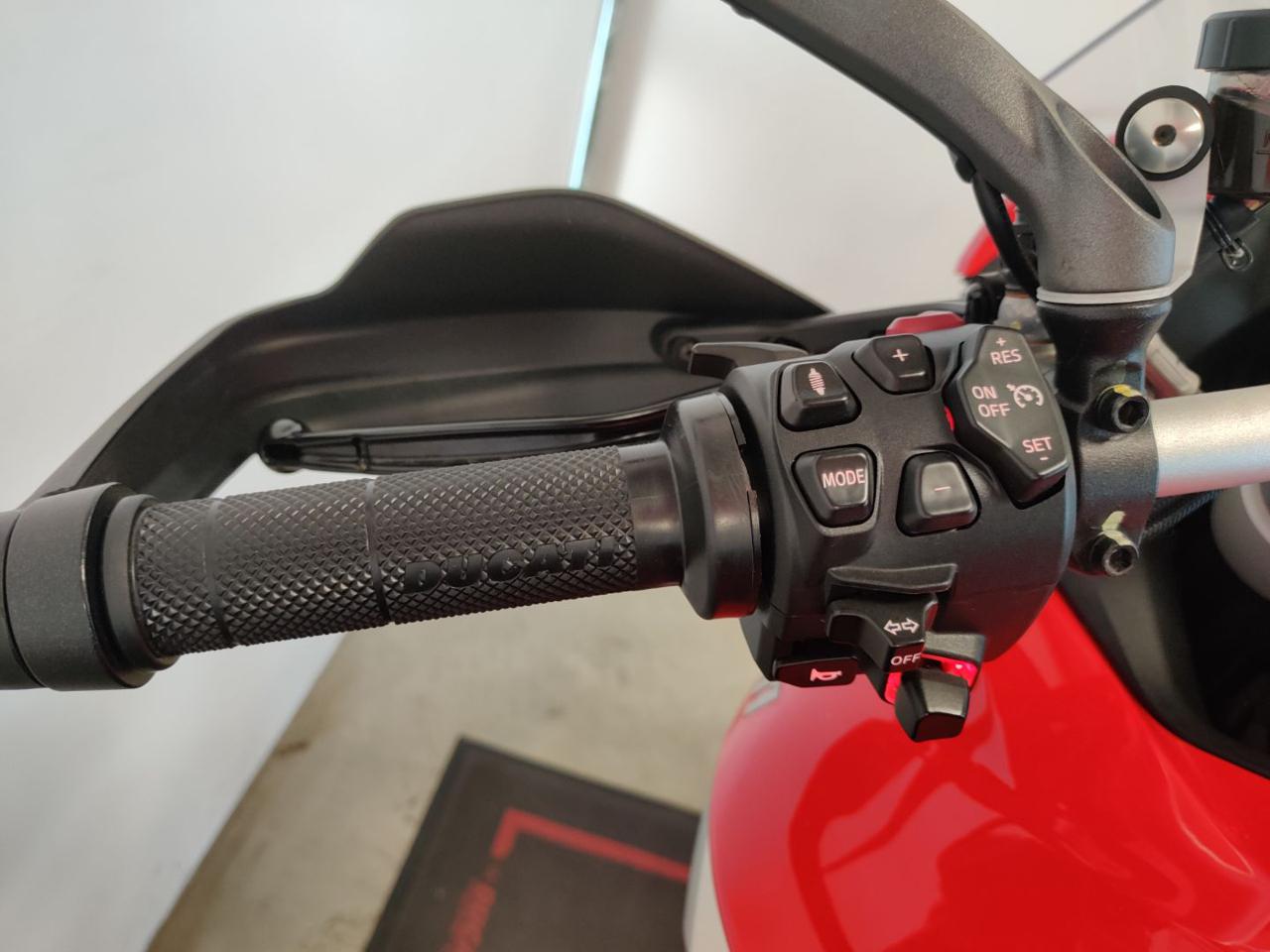 DUCATI Multistrada V4 S TRAVEL & RADAR RED - 11