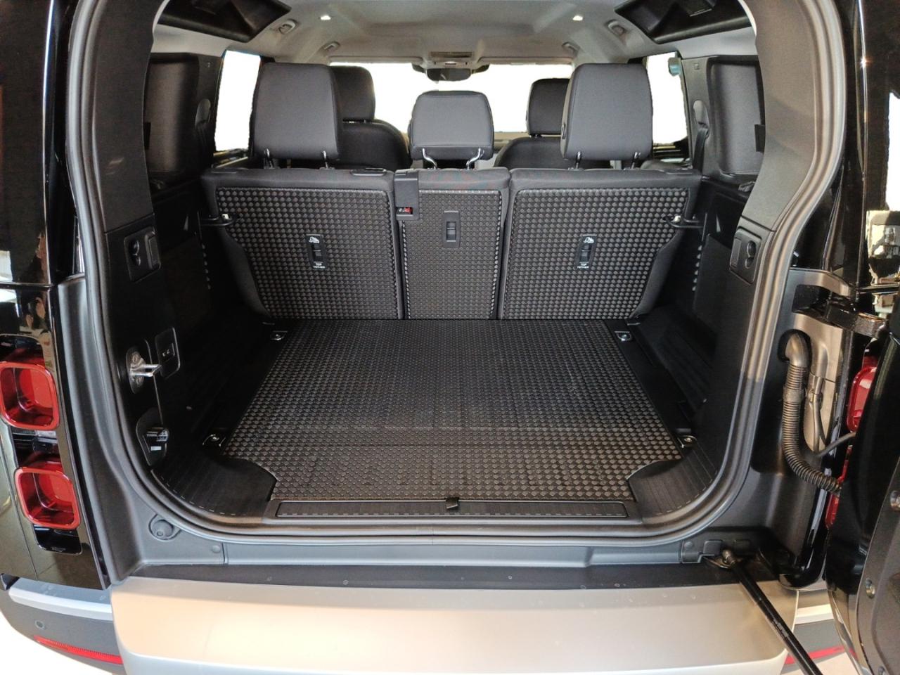 LAND ROVER Defender 110 3.0D possibilita autocarro  PREZZO NETTO IVA - 10