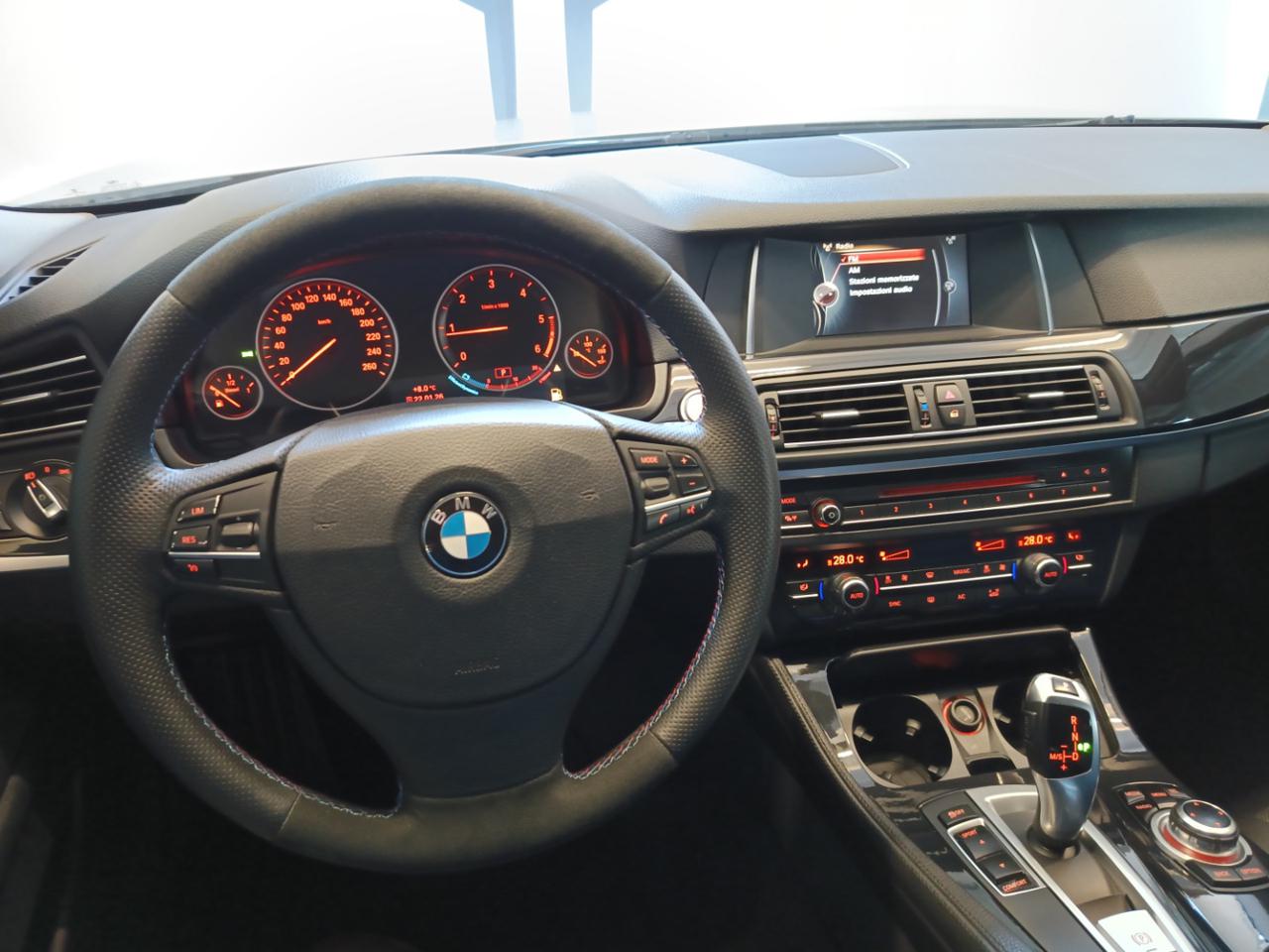 BMW 520 d xDrive Touring Msport - 11