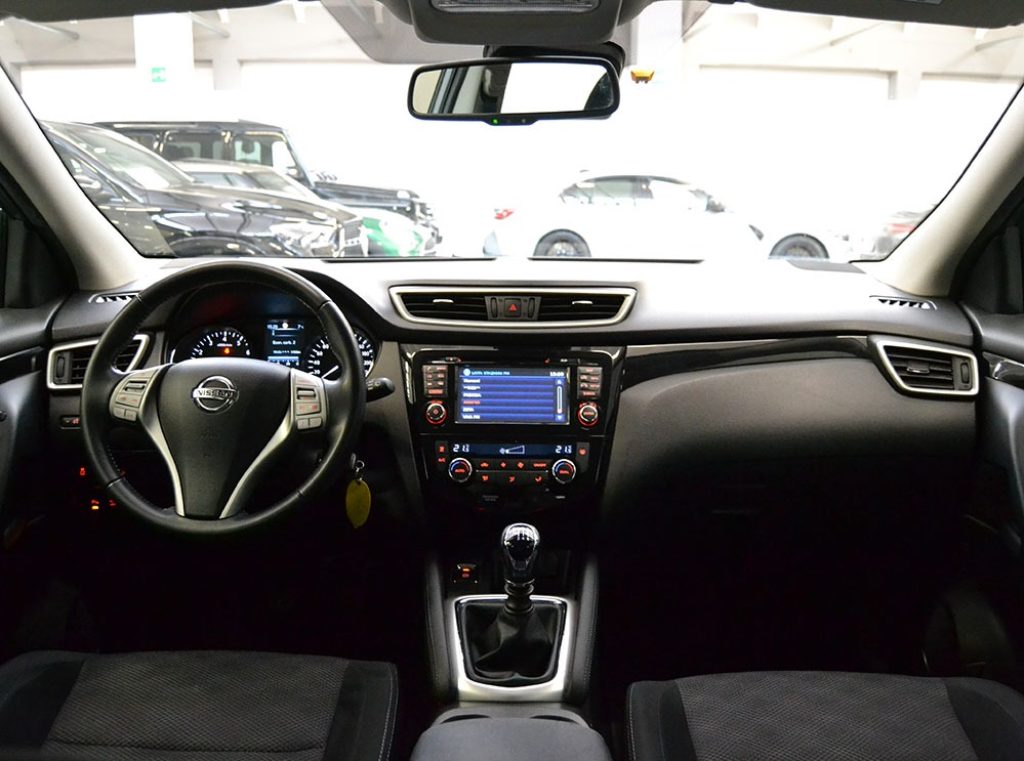 NISSAN Qashqai 1.2 DIG-T Tekna Navigatore Ok Neopatentati - 5