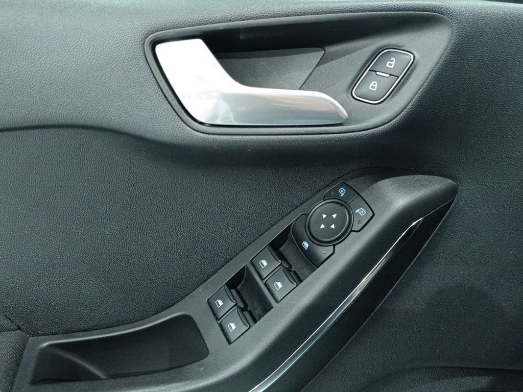 FORD Fiesta 1.0 Ecoboost Hybrid 125 CV 5 porte Titanium - 20