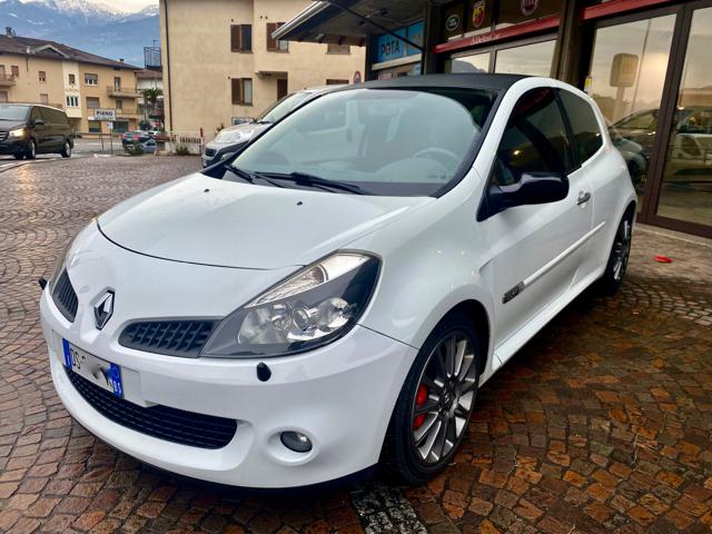 RENAULT Clio Bianco pastello