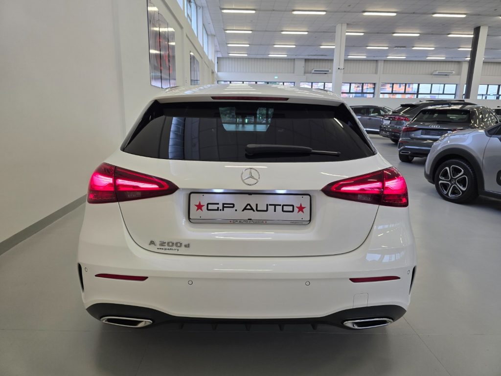 MERCEDES-BENZ A 200 d AMG Line Advanced Plus - 6