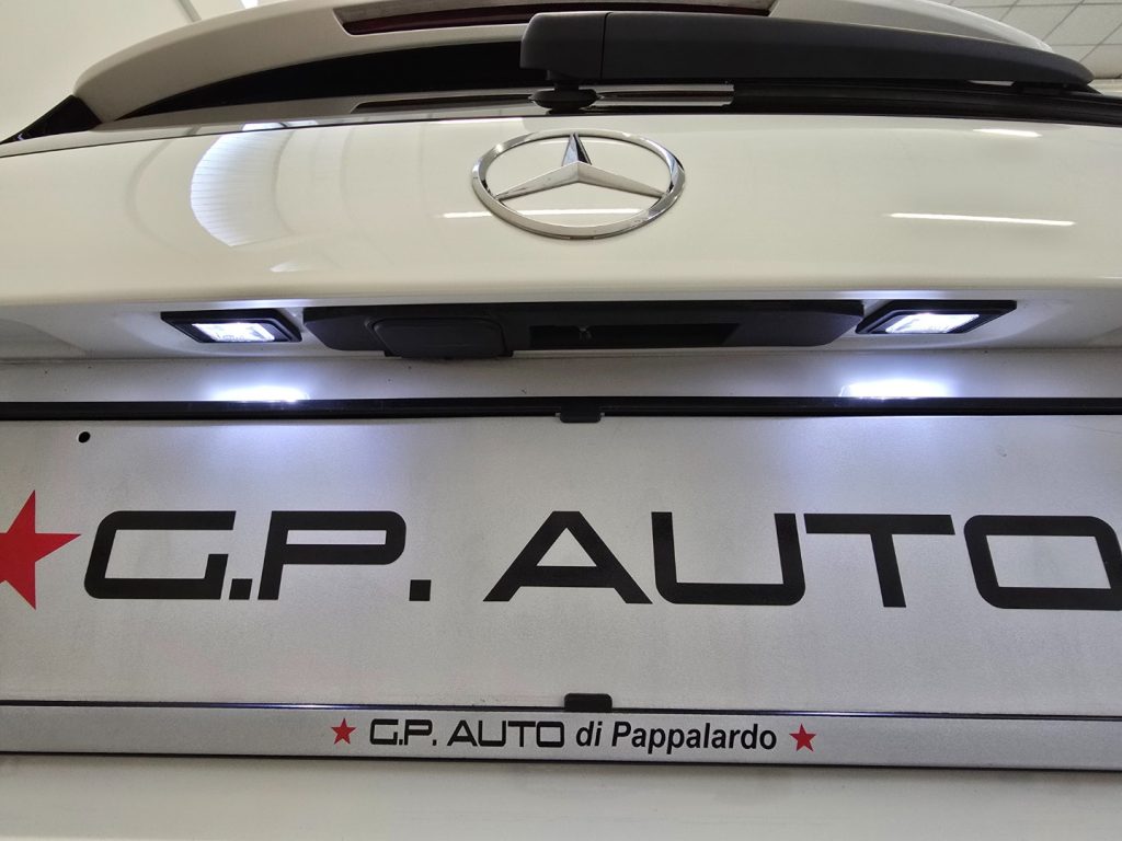 MERCEDES-BENZ A 200 d AMG Line Advanced Plus - 8