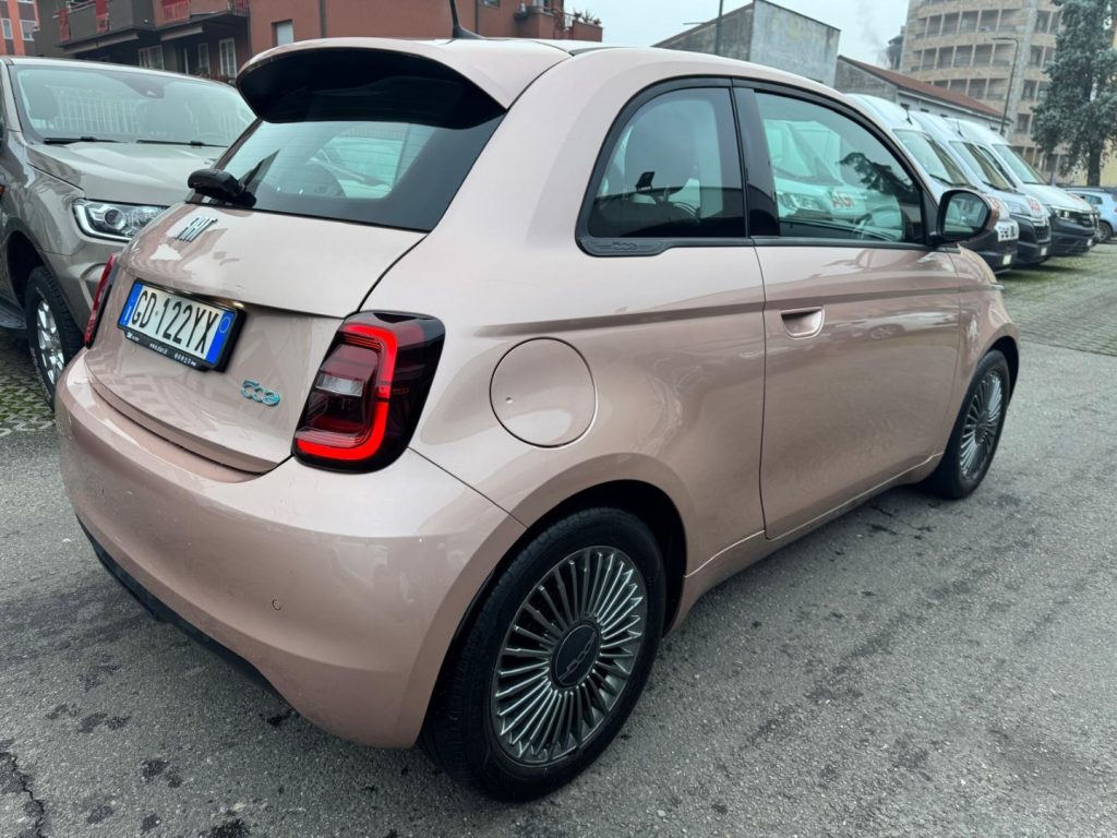 FIAT 500e Berlina 42 kWh Icon - 4