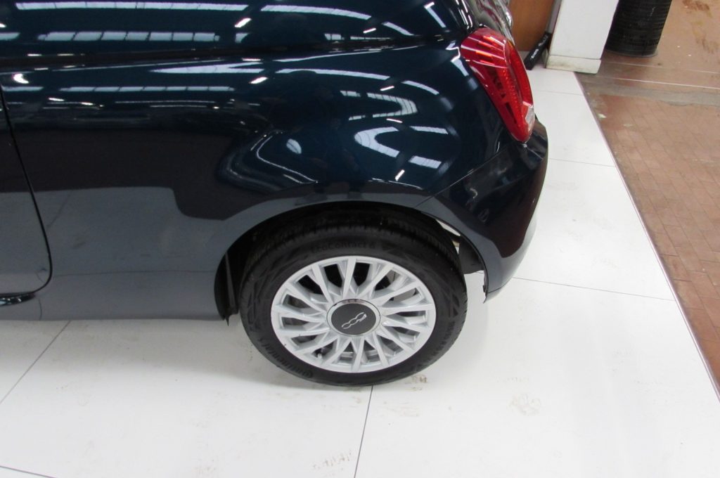 FIAT 500 1.0 Hybrid Dolcevita - 4