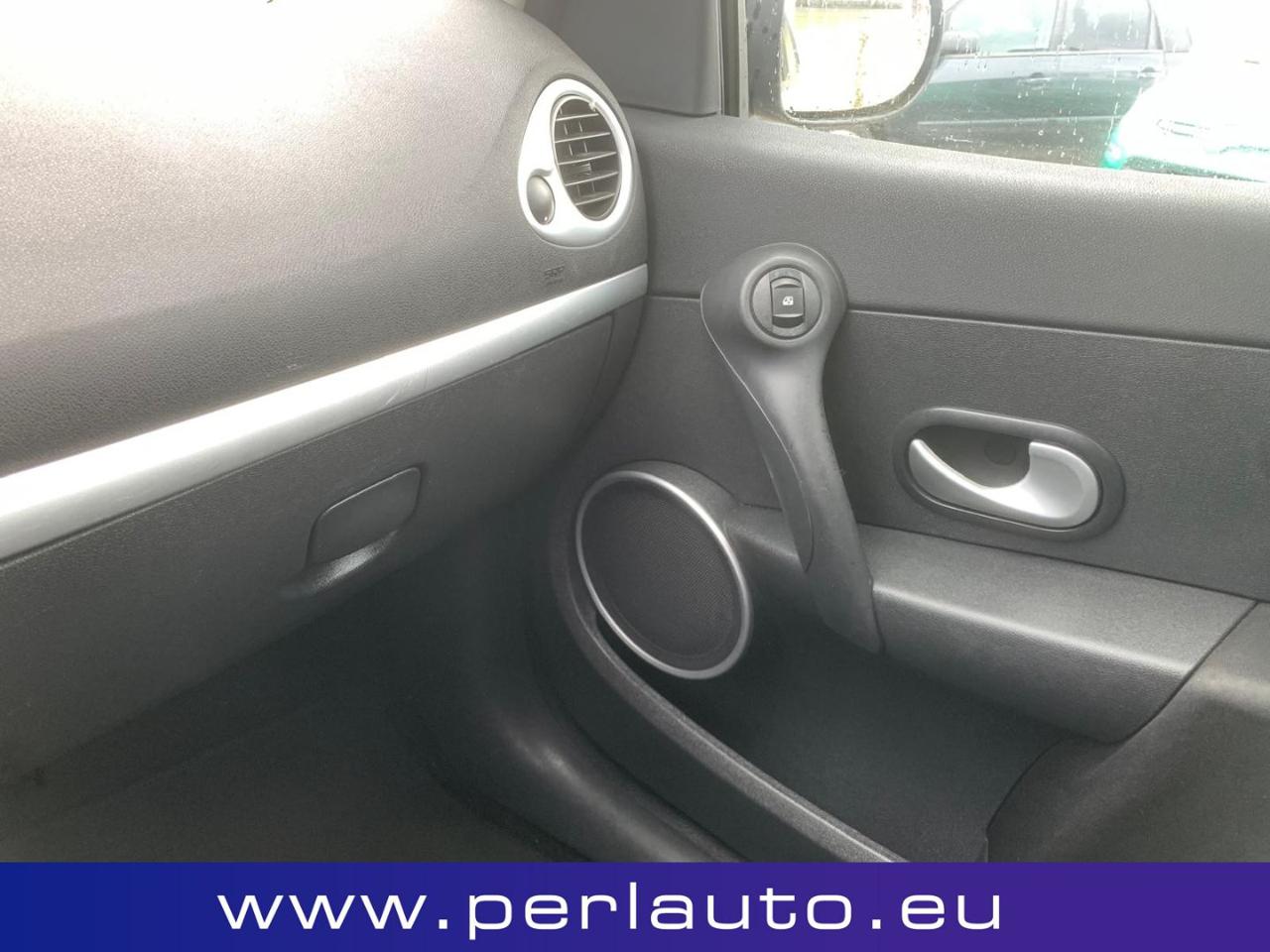RENAULT Clio 1.2 16V 5 porte GPL Dynamique - 7