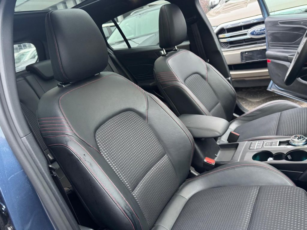 FORD Focus 1.0 EcoBoost 125 CV AUT. SW ST-Line - 17