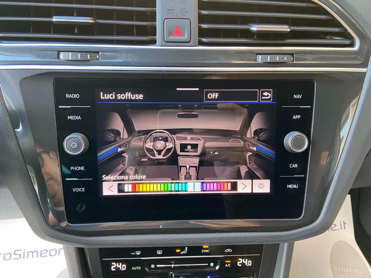 VOLKSWAGEN Tiguan 2.0 TDI 150 CV SCR DSG Life - 16