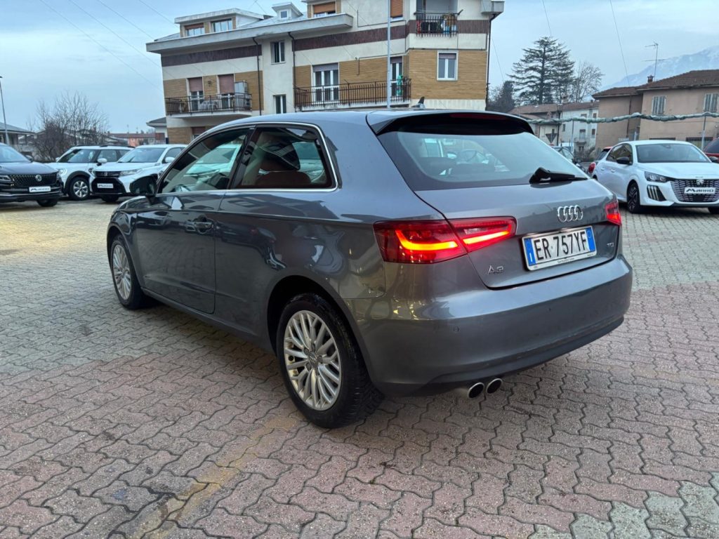 AUDI A3 2.0 TDI - 5