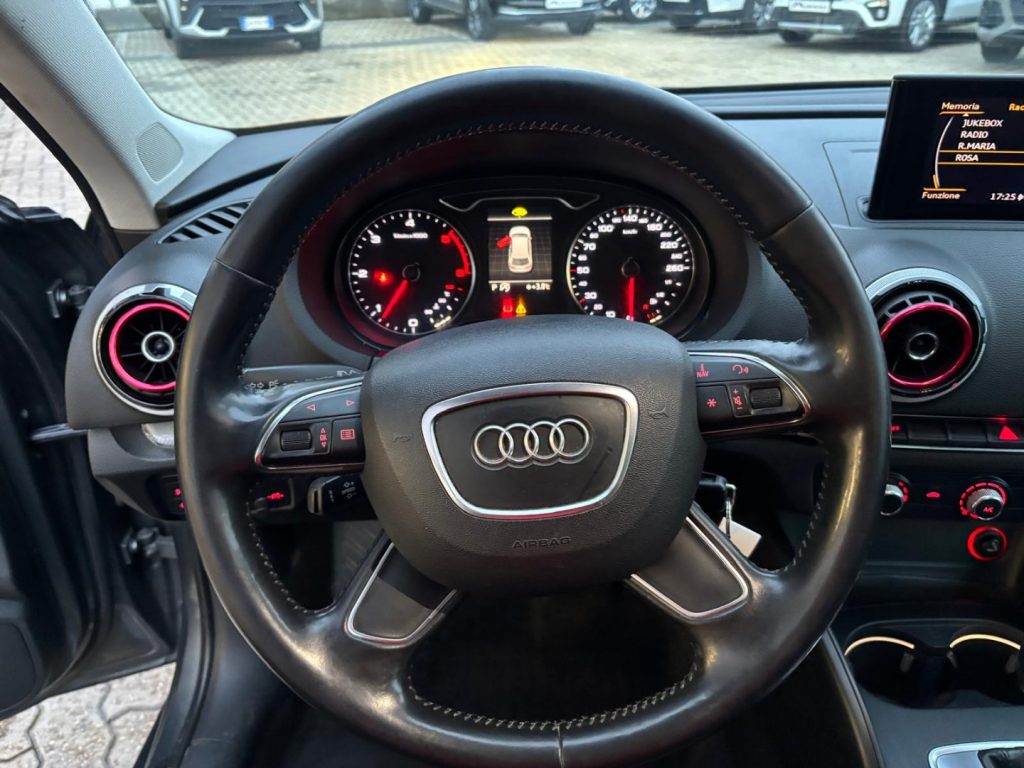 AUDI A3 2.0 TDI - 10