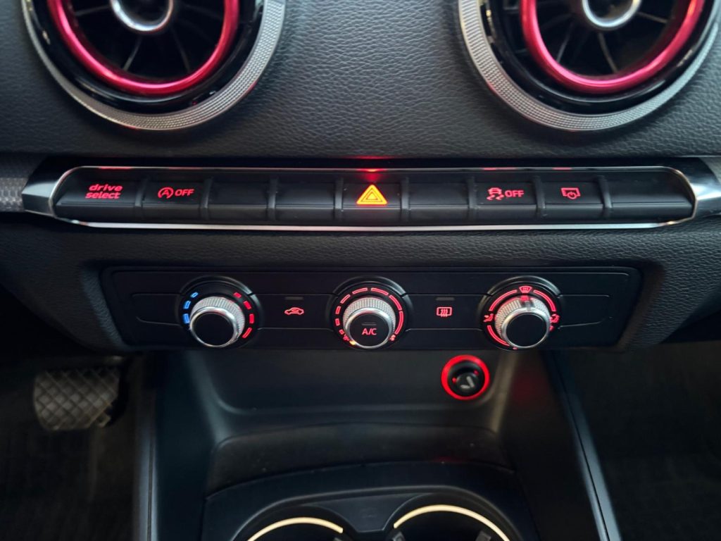 AUDI A3 2.0 TDI - 12