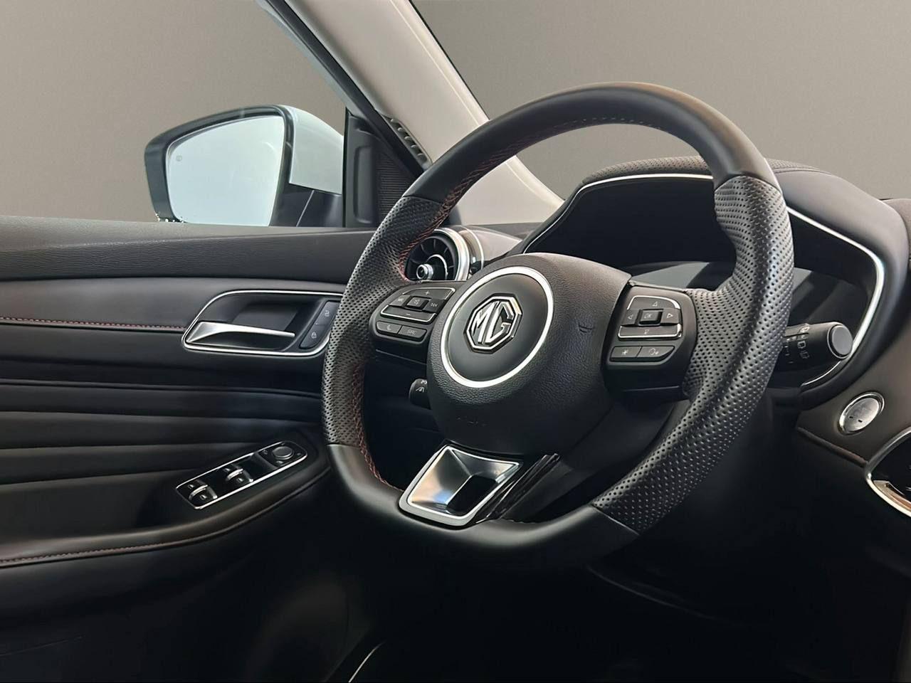 MG HS 1.5T-GDI AT Luxury - 29