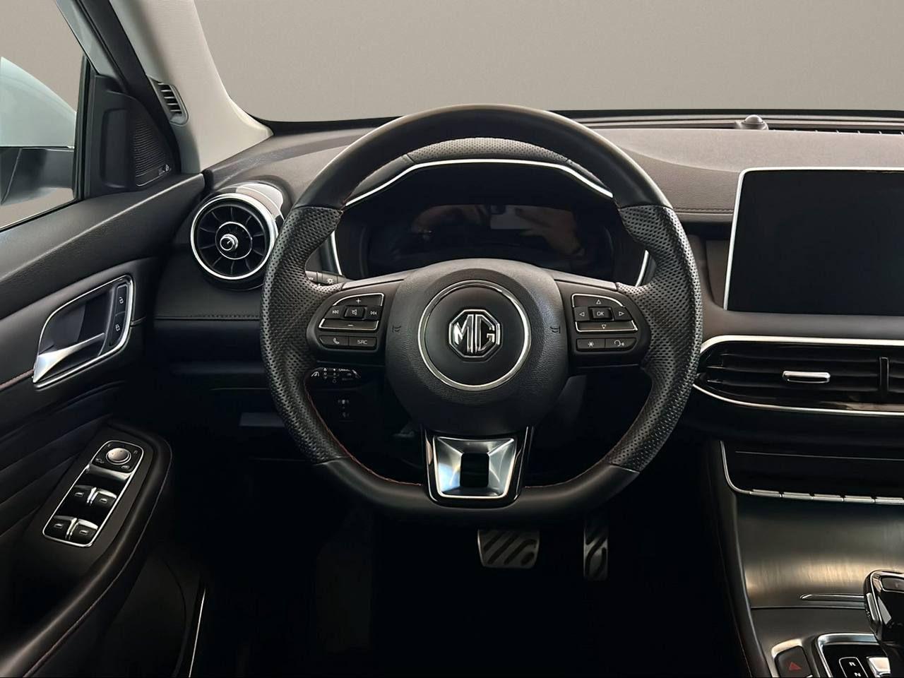 MG HS 1.5T-GDI AT Luxury - 19