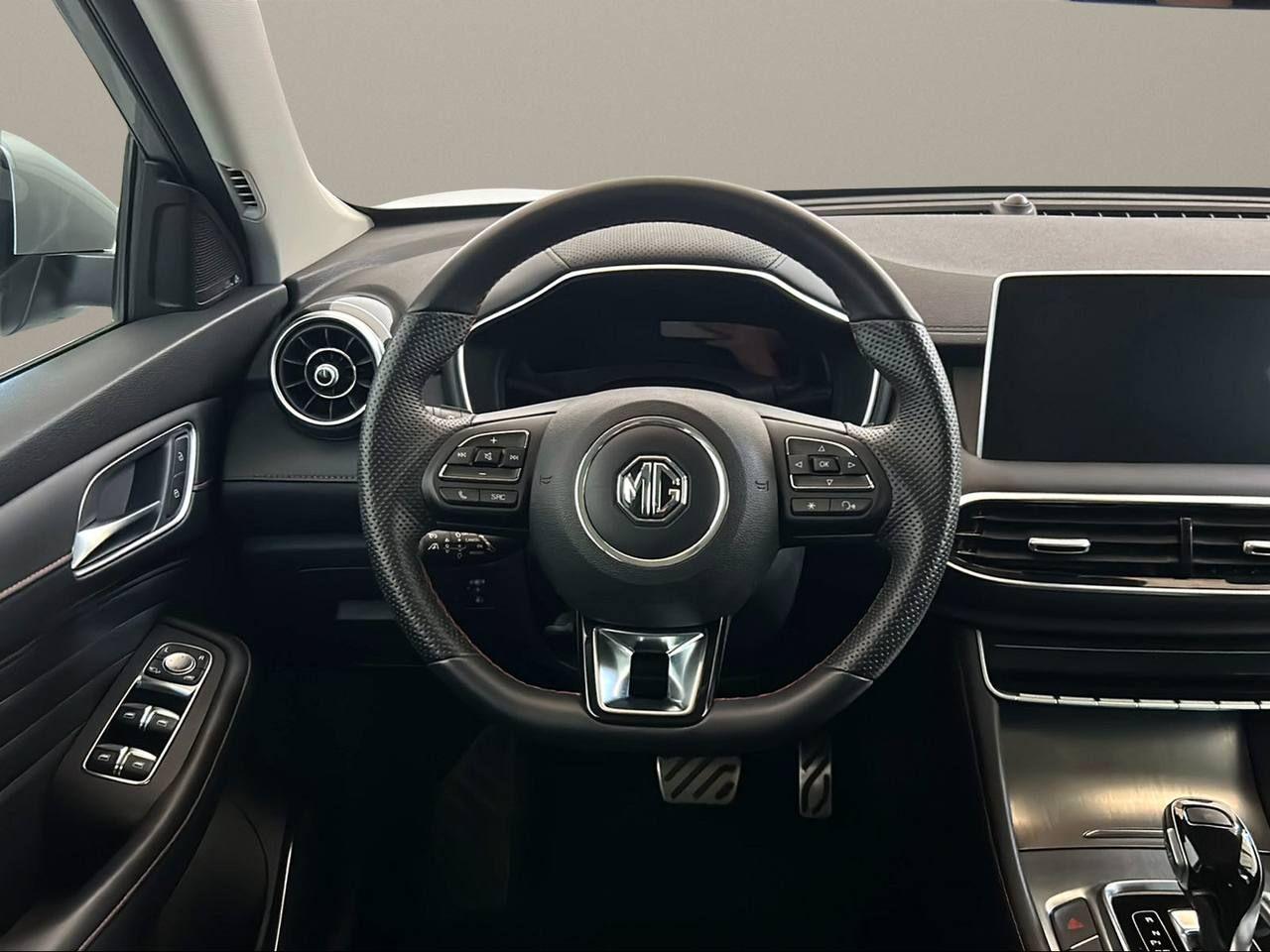 MG HS 1.5T-GDI AT Luxury - 19