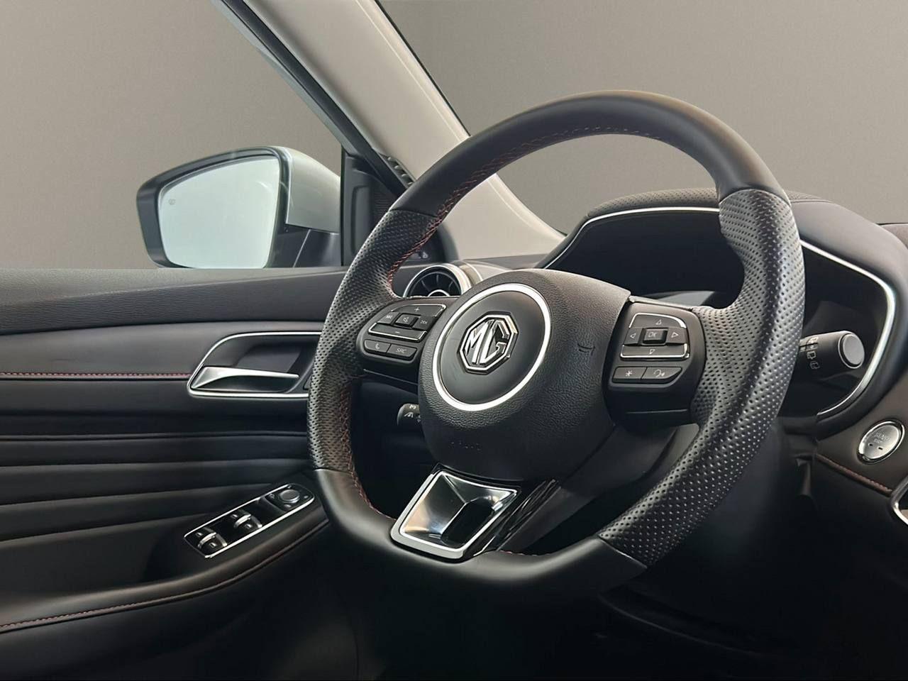 MG HS 1.5T-GDI AT Luxury - 29