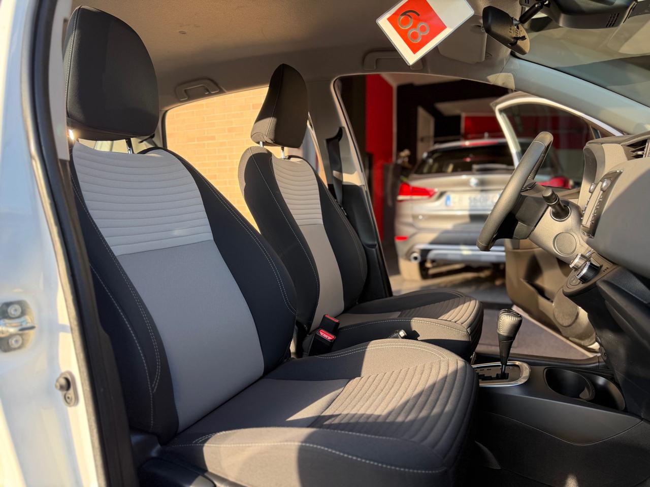 TOYOTA Yaris 1.5 Hybrid 5 porte Business (NESSUN VINCOLO) - 11