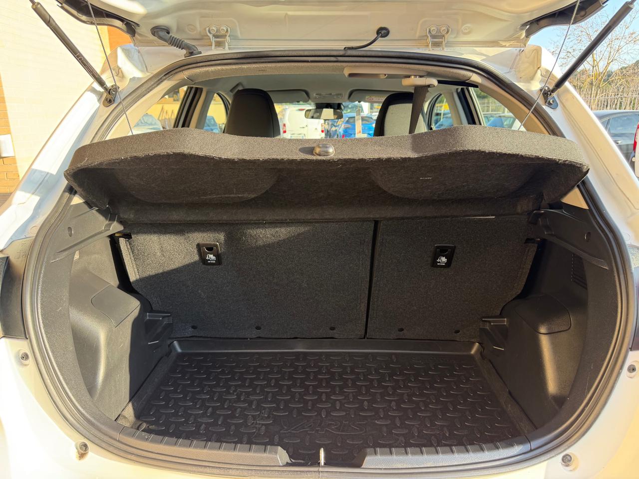 TOYOTA Yaris 1.5 Hybrid 5 porte Business (NESSUN VINCOLO) - 8