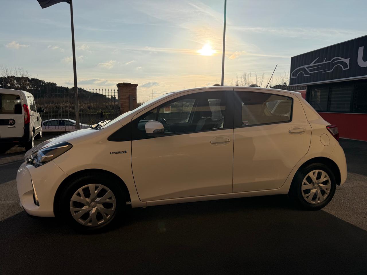 TOYOTA Yaris 1.5 Hybrid 5 porte Business (NESSUN VINCOLO) - 17