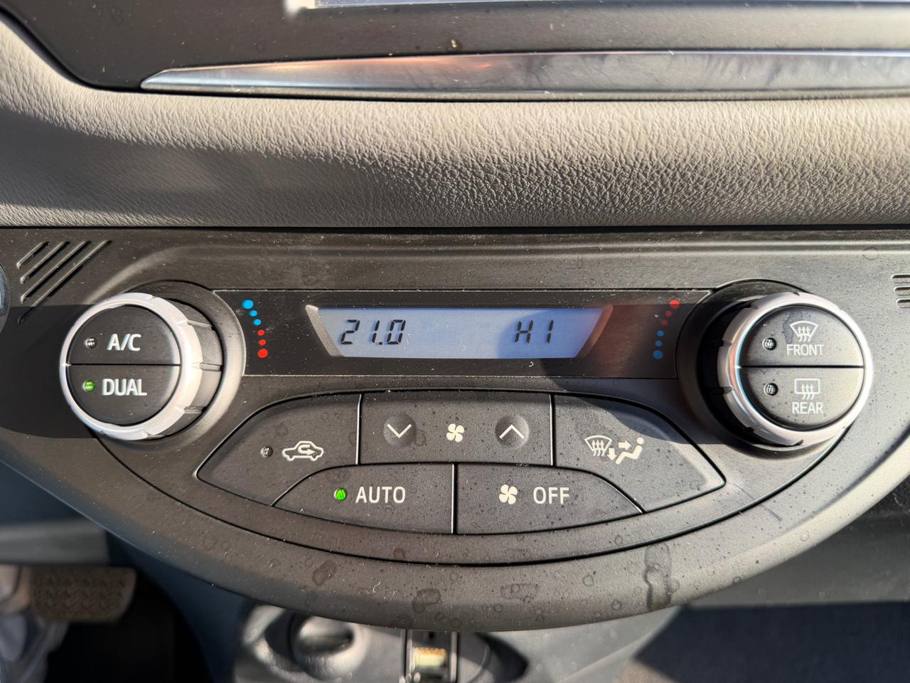 TOYOTA Yaris 1.5 Hybrid 5 porte Business (NESSUN VINCOLO) - 12