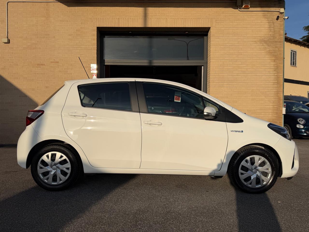 TOYOTA Yaris 1.5 Hybrid 5 porte Business (NESSUN VINCOLO) - 16