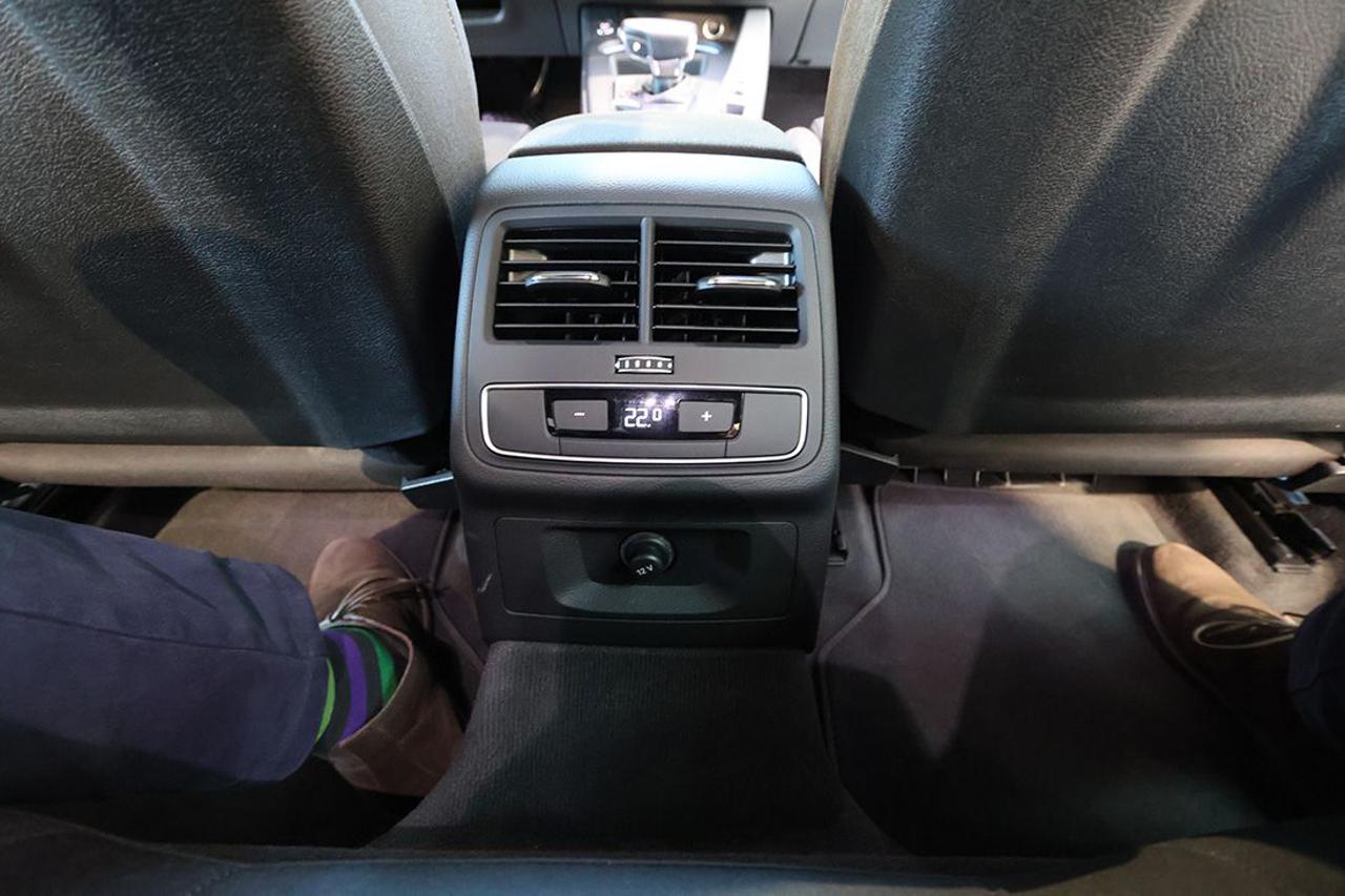 AUDI A4 35 TDI S-Tronic S-Line - 43