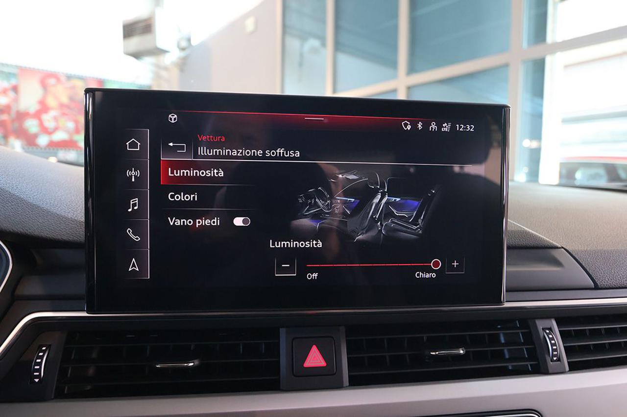 AUDI A4 35 TDI S-Tronic S-Line - 27