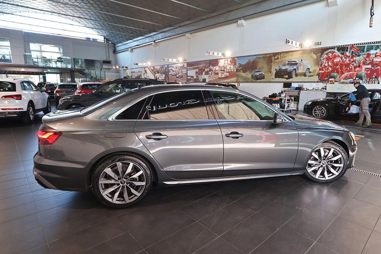 AUDI A4 35 TDI S-Tronic S-Line - 10