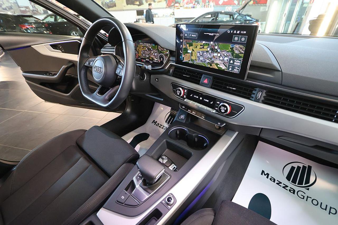 AUDI A4 35 TDI S-Tronic S-Line - 35